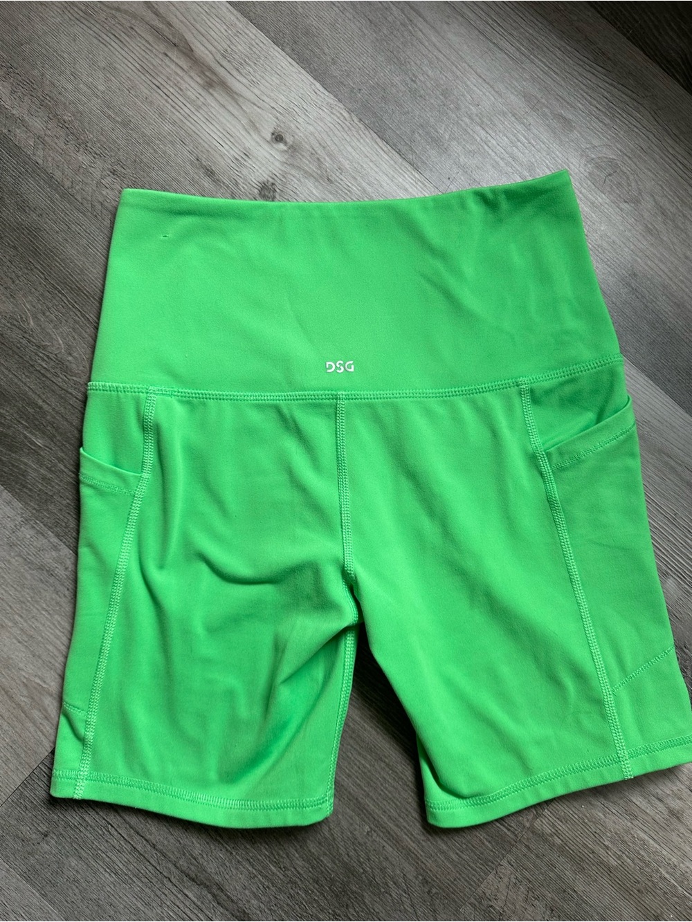 🌻 DSG High-Waist Lime Green Bike Shorts 🌻 - Picture 4 of 4